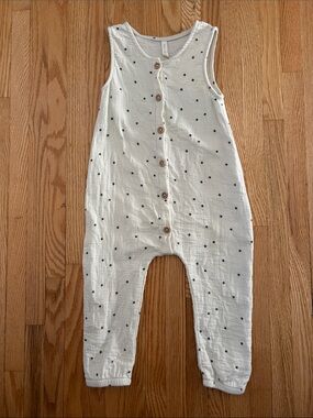 Quincy Mae Cream Romper with Black Star Print 18-24Mo